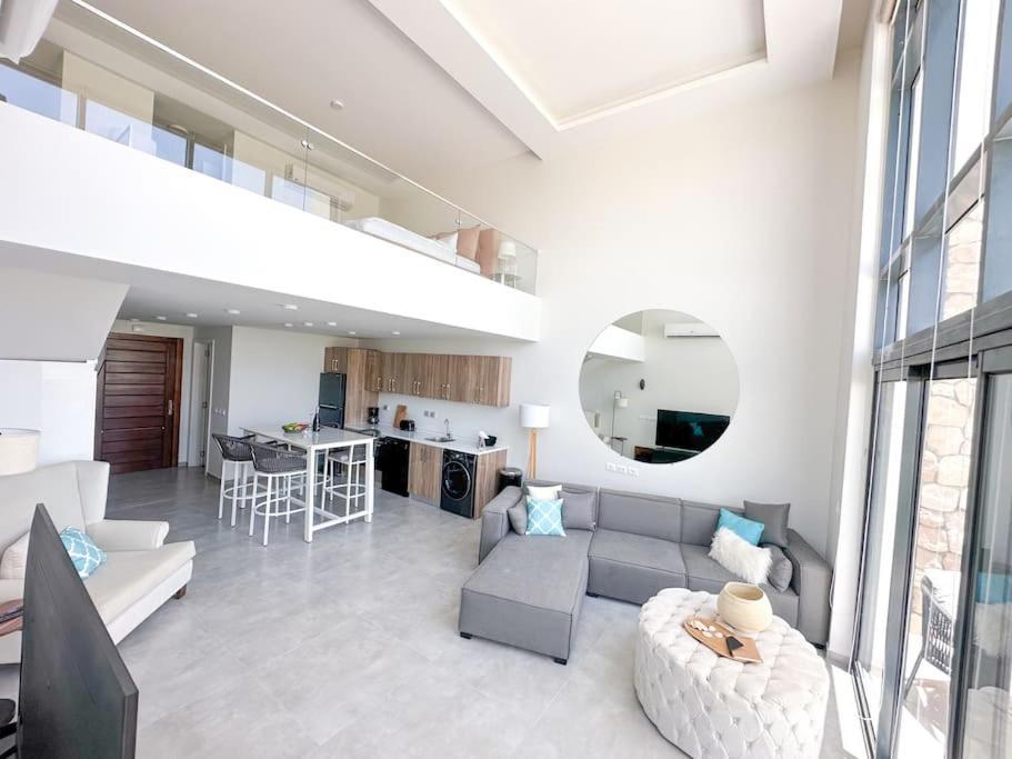 Beachfront Spacious Somabay Loft * Hurghada